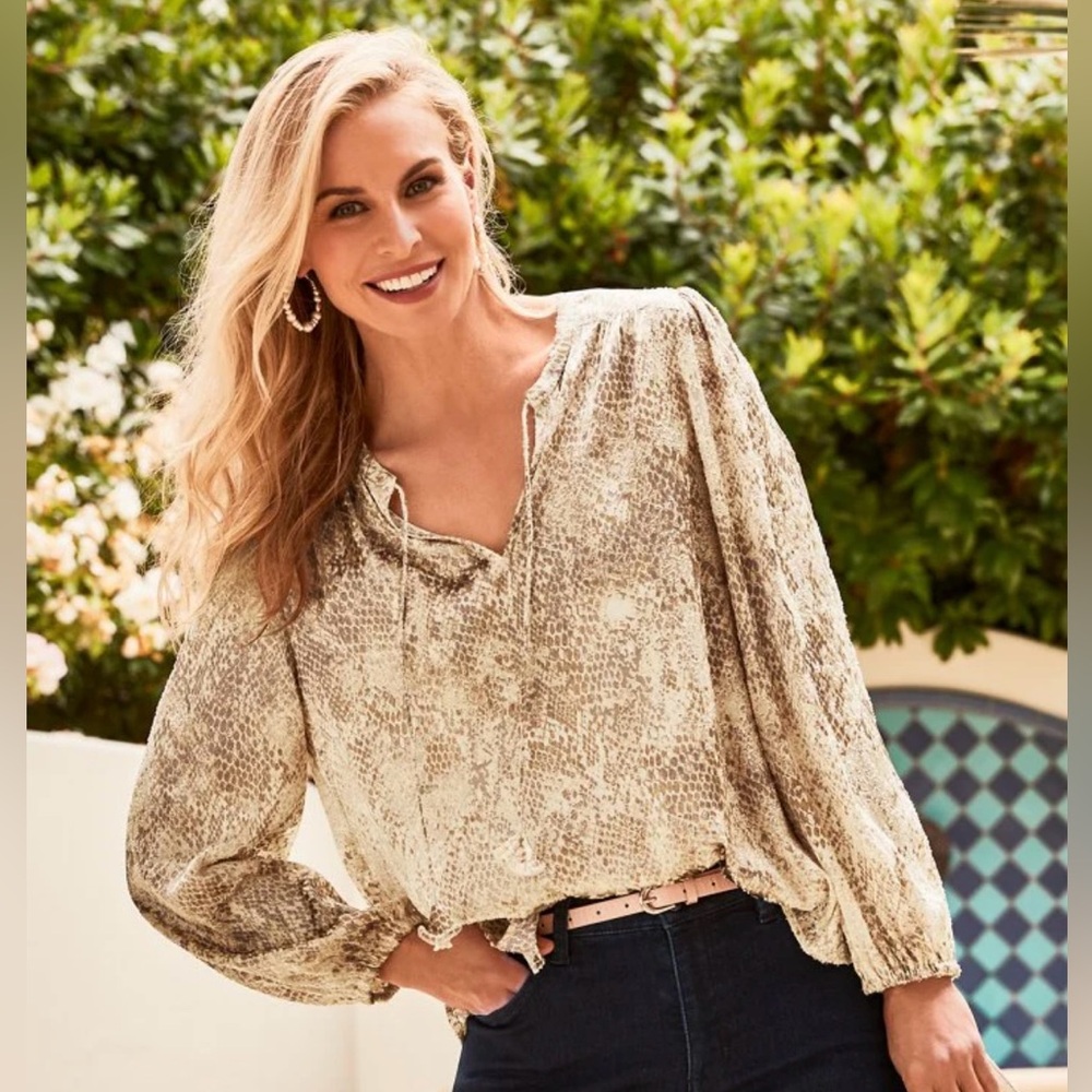 Tommy Bahama Glittering Sea Long Sleeve Top in Size Large